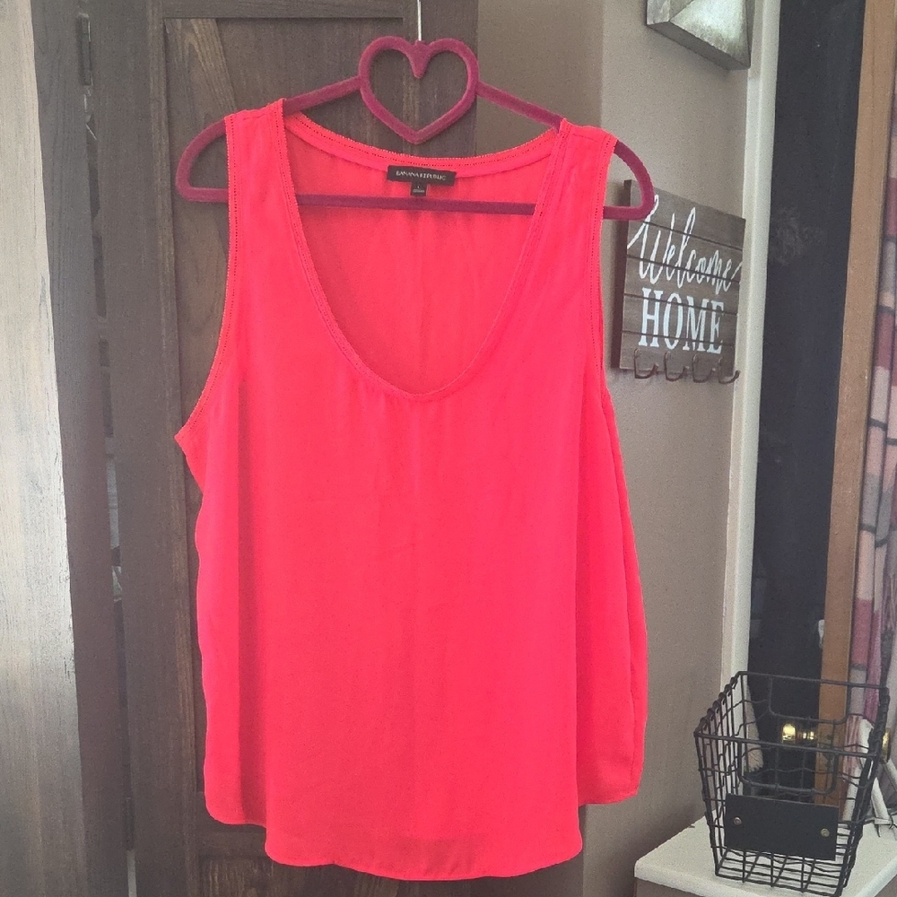 Banana Rebublic Coral Sleeveless Tank Top With Delicate Trim